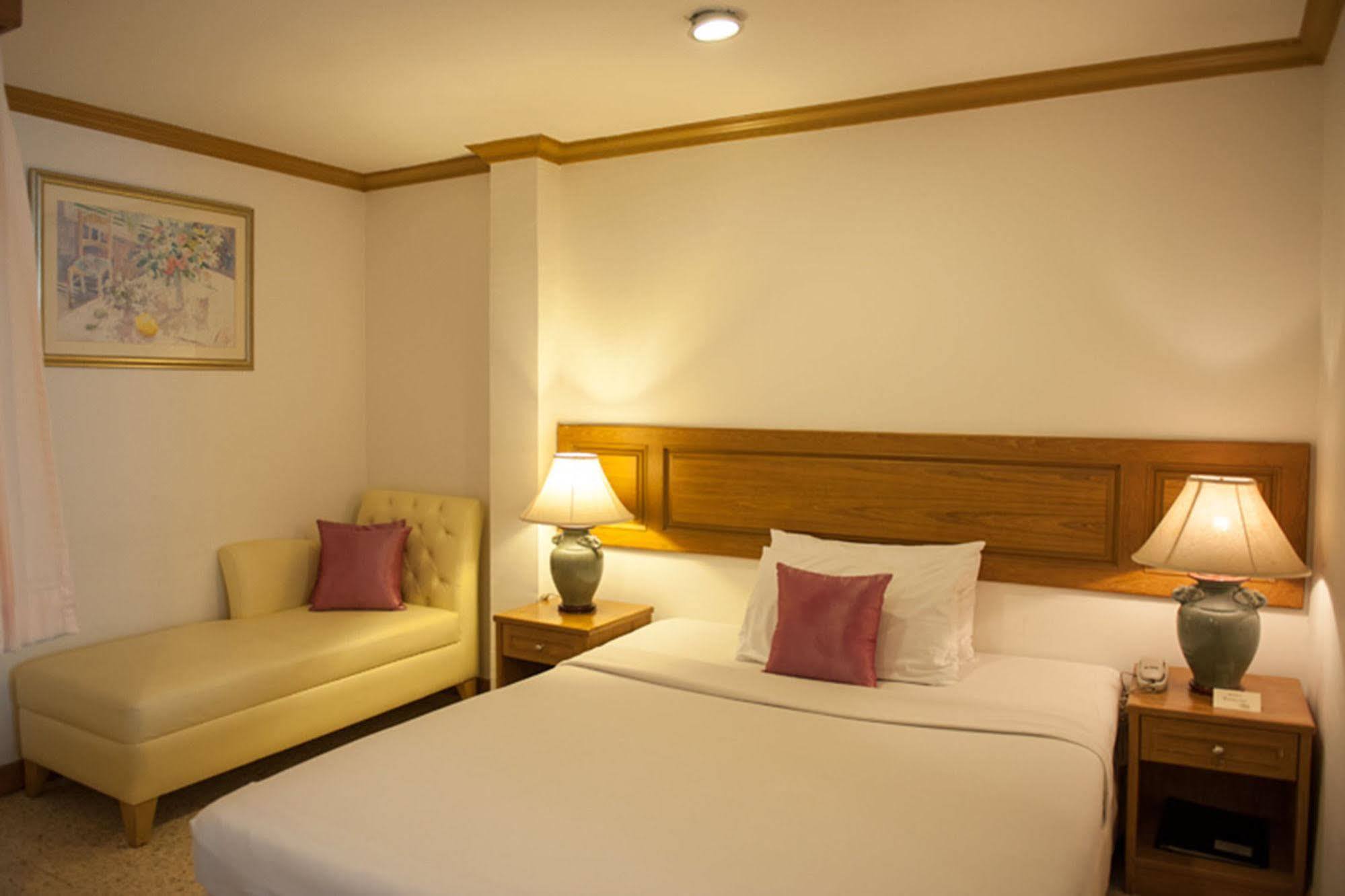 Lido Beach Hotel Pattaja Kültér fotó